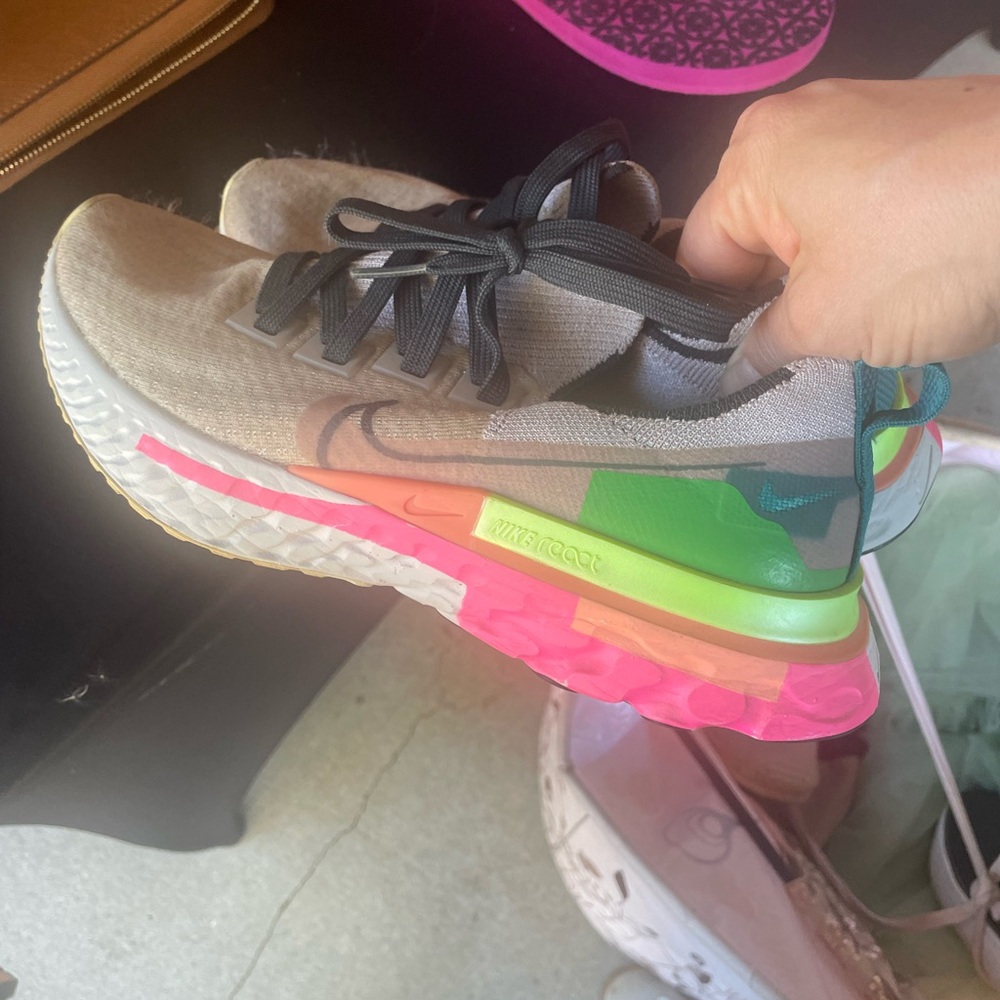 Nike Women's Gray and Pink Sneakers